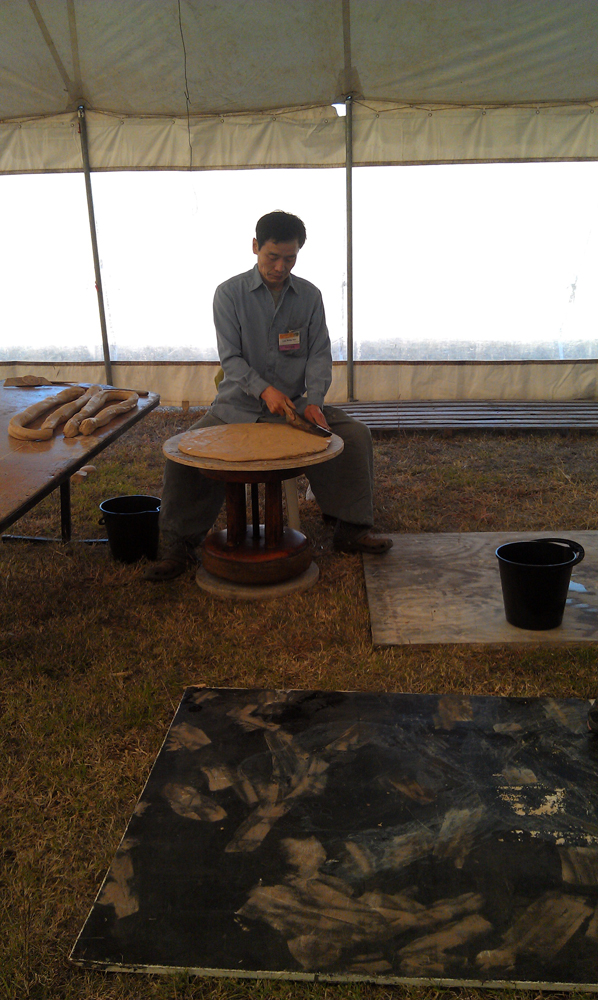 Lee Kang Hyo making a giant pot