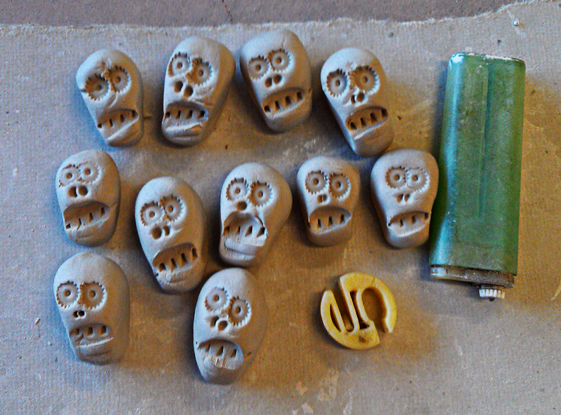 skull-beads-made-using-plastic-pollution